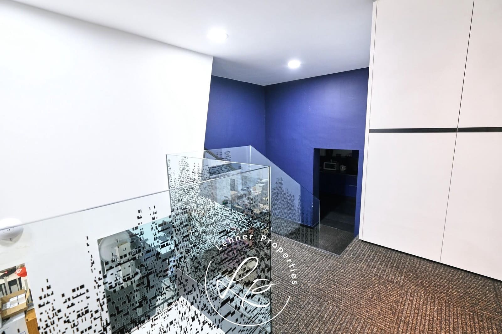 Commercial for sale in Figueres - € 380,000 (Ref: 9431678)