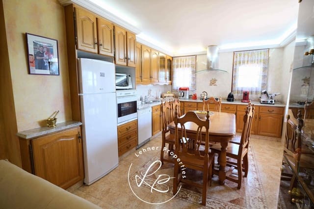 5 sovrum Finca/Hus på landet till salu i La Jonquera med garage - 735 000 € (Ref: 9431680)