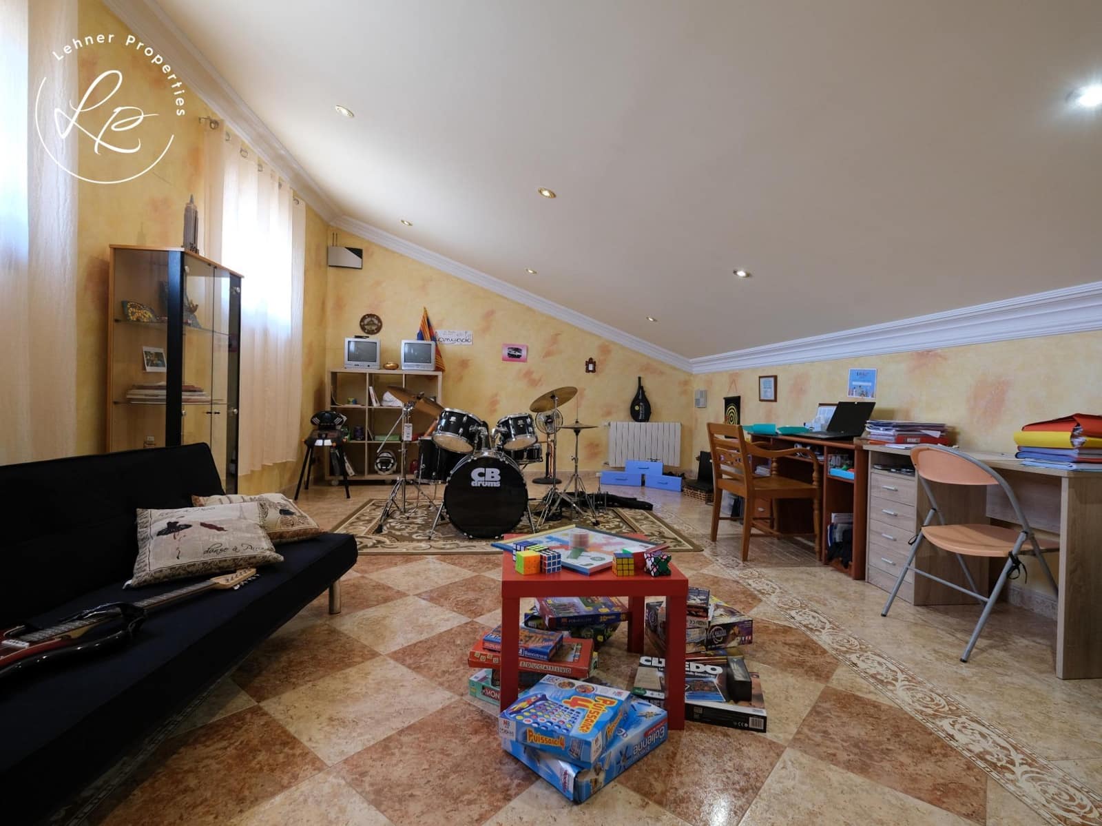 5 sypialnia Finka/Dom wiejski na sprzedaż w La Jonquera z garażem - 735 000 € (Ref: 9431680)