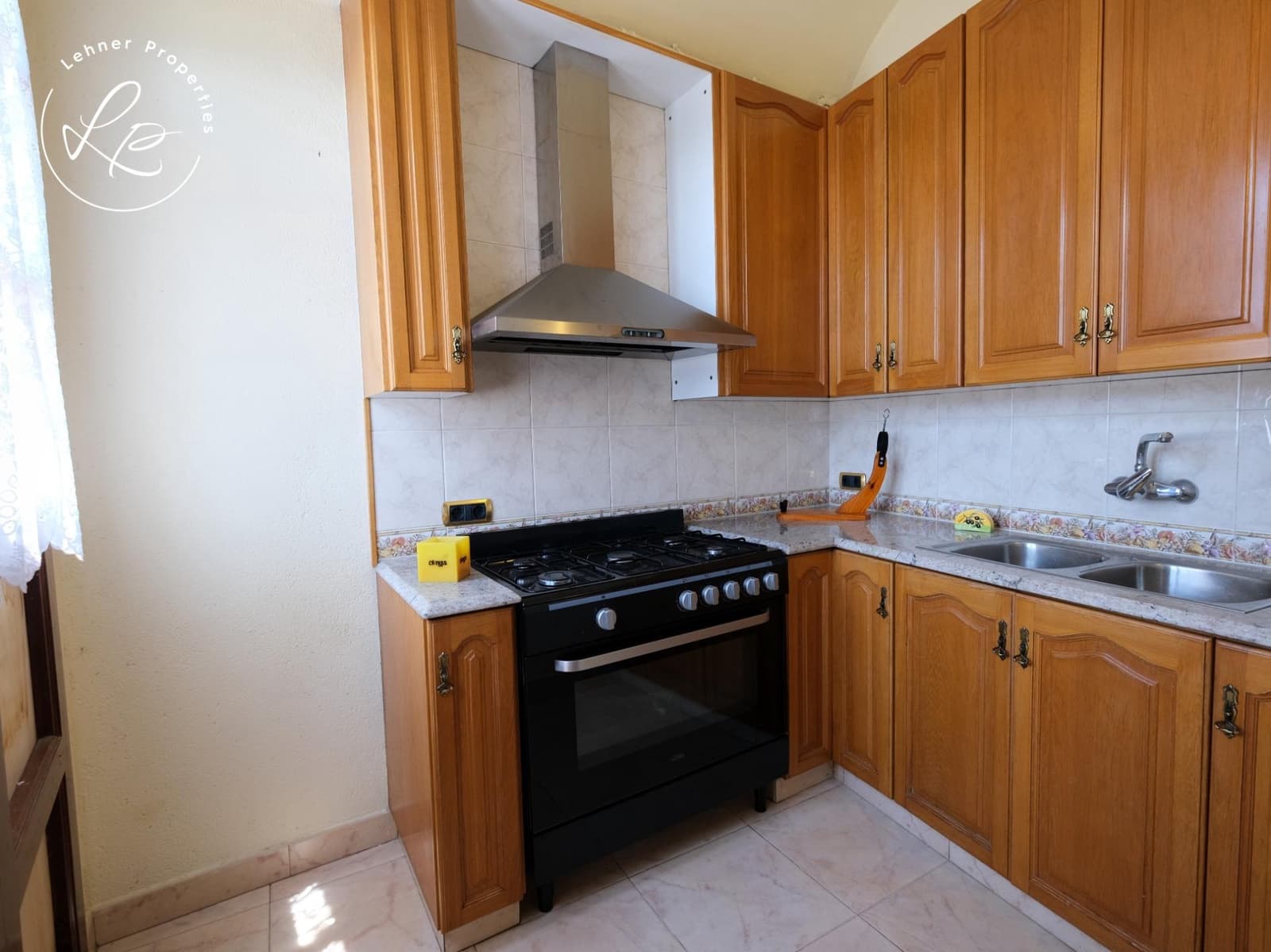 5 sypialnia Finka/Dom wiejski na sprzedaż w La Jonquera z garażem - 735 000 € (Ref: 9431680)