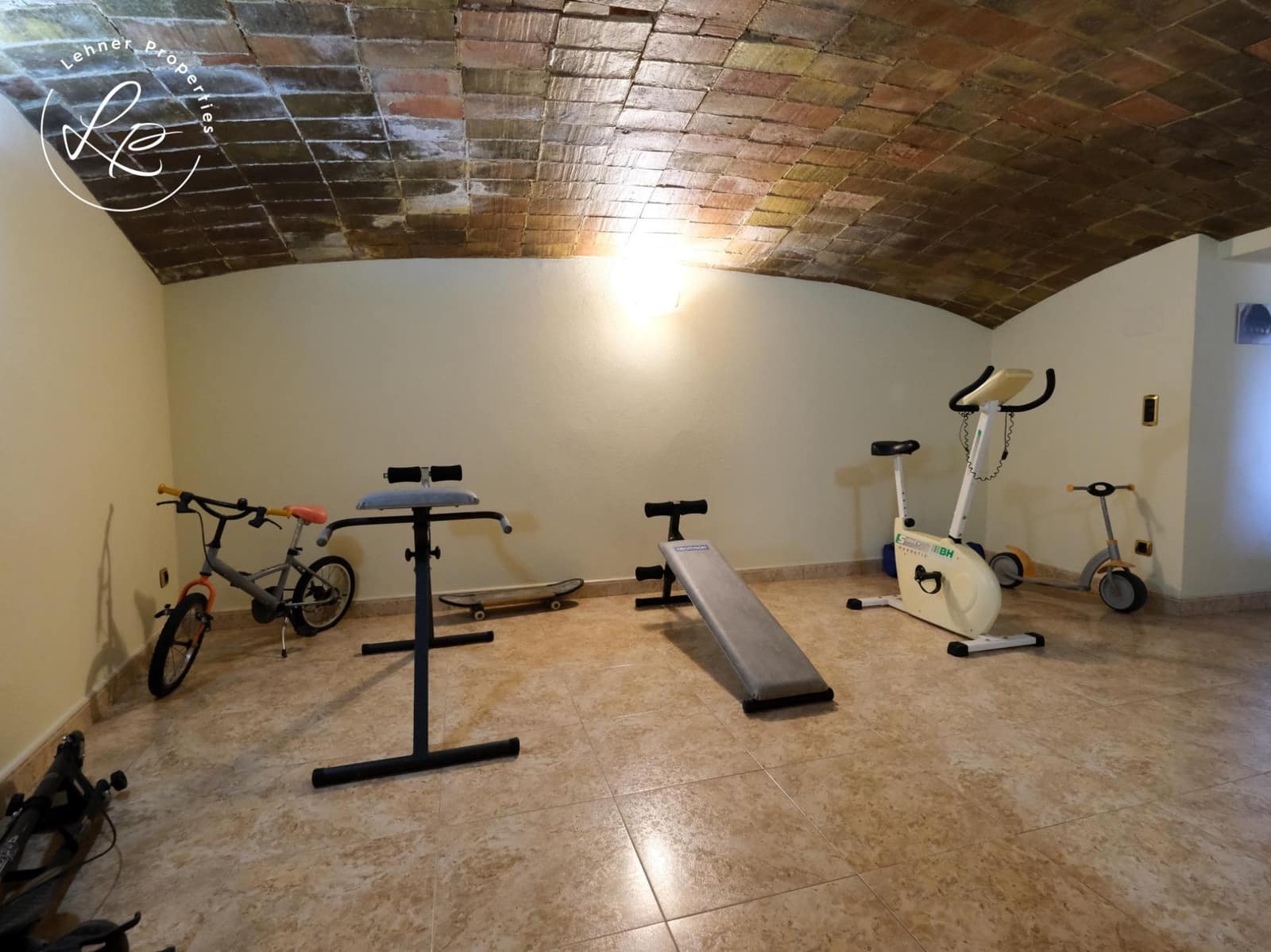 5 sypialnia Finka/Dom wiejski na sprzedaż w La Jonquera z garażem - 735 000 € (Ref: 9431680)