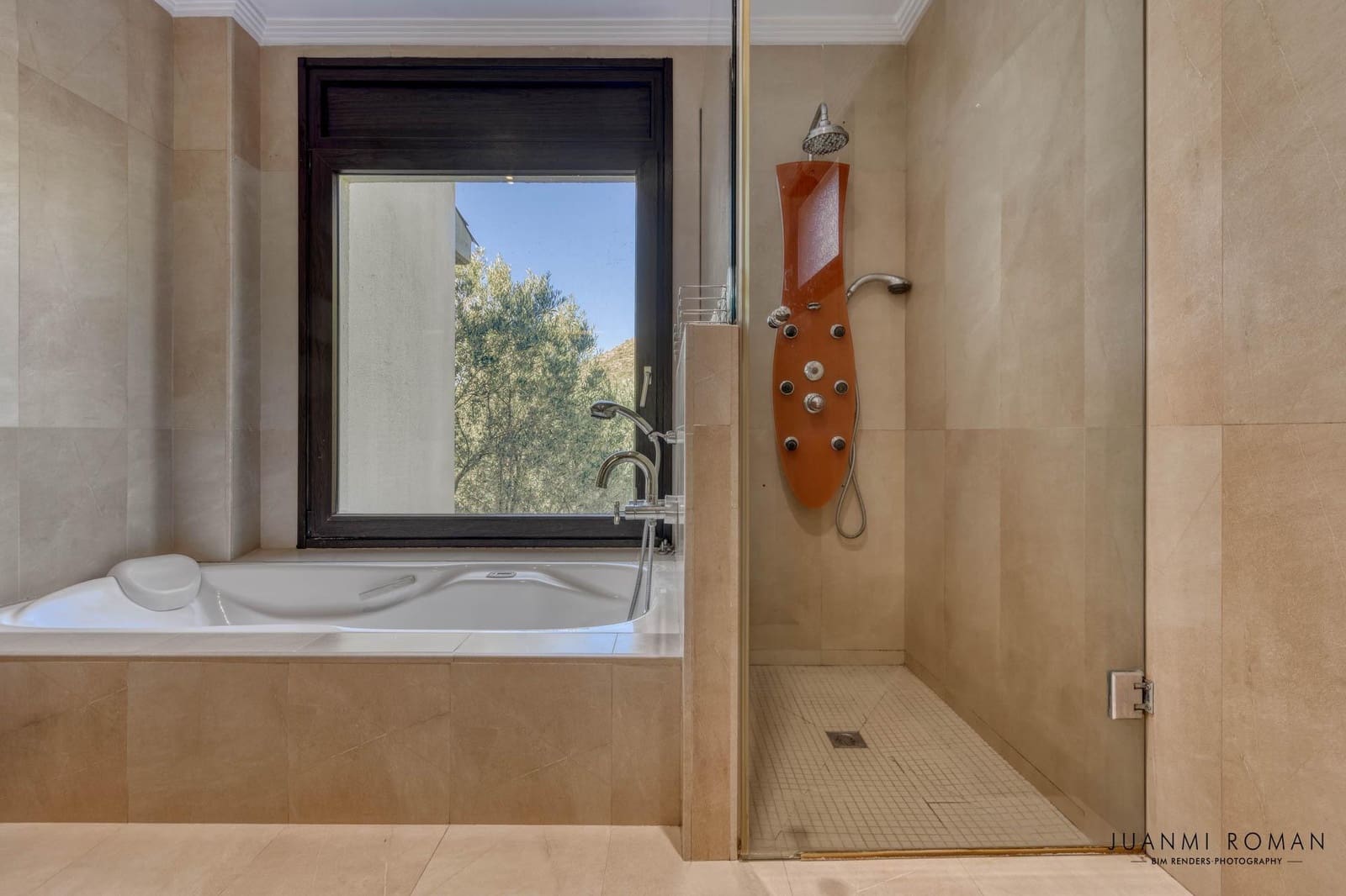 4 Zimmer Villa zu verkaufen in Pau mit Garage - 1.200.000 € (Ref: 9431681)