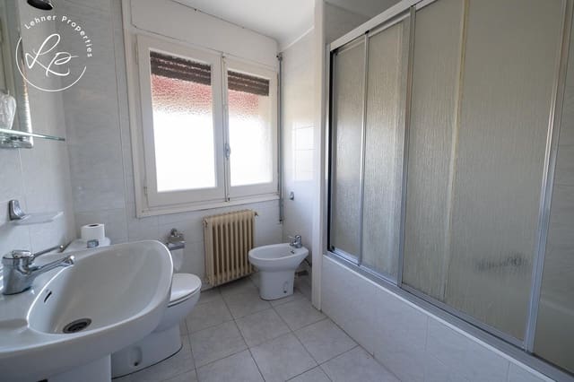 13 soveværelse Hotel til salg i Empuriabrava, Castelló d'Empúries - € 750.000 (Ref: 9431684)