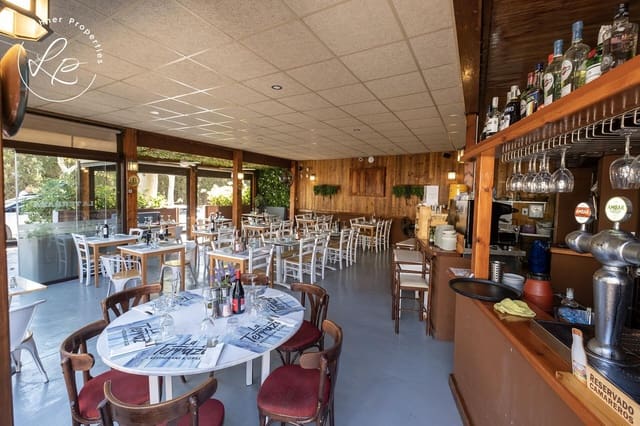 13 soveværelse Hotel til salg i Empuriabrava, Castelló d'Empúries - € 750.000 (Ref: 9431684)