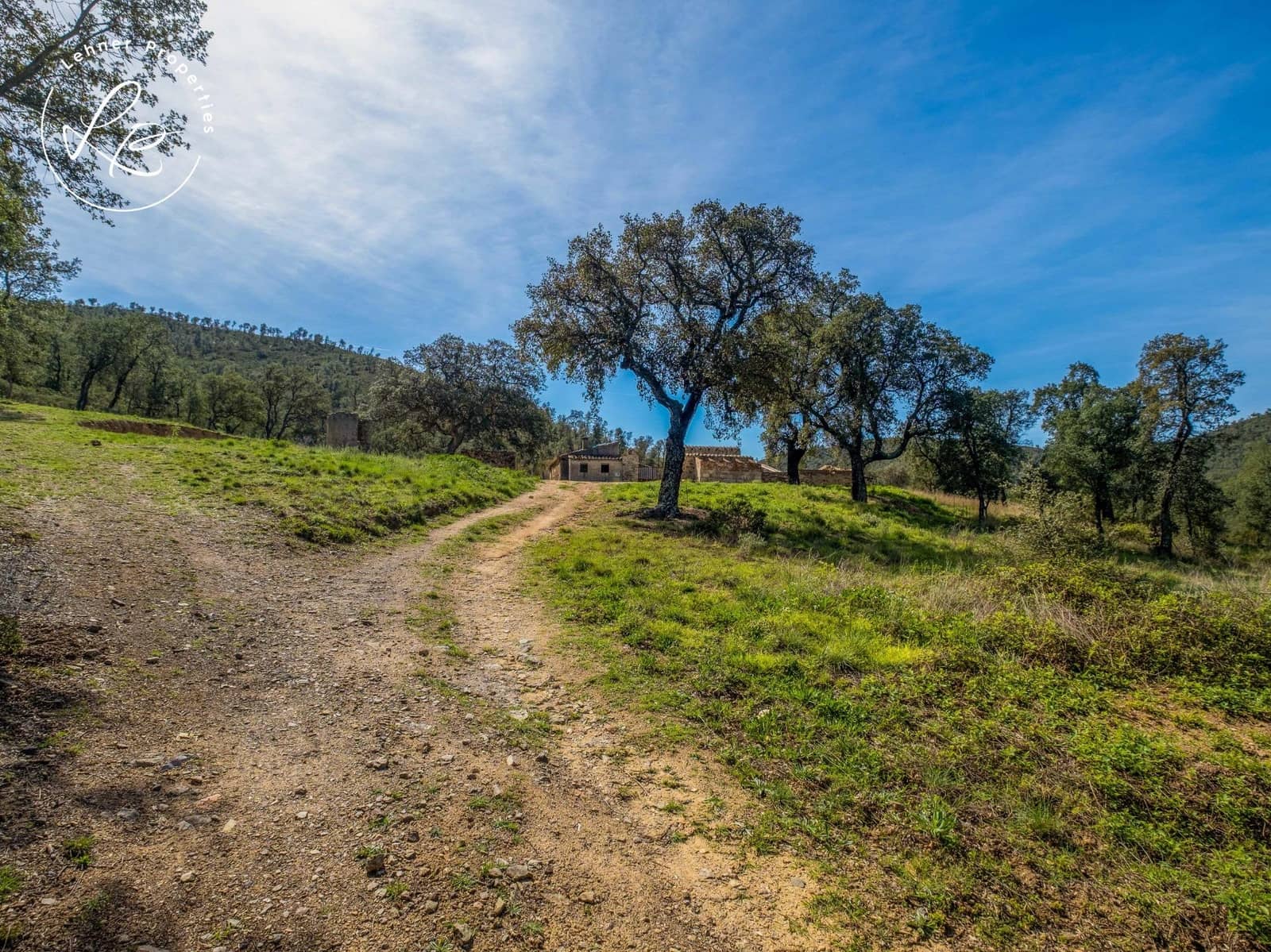 3 sypialnia Finka/Dom wiejski na sprzedaż w Darnius z garażem - 450 000 € (Ref: 9431685)