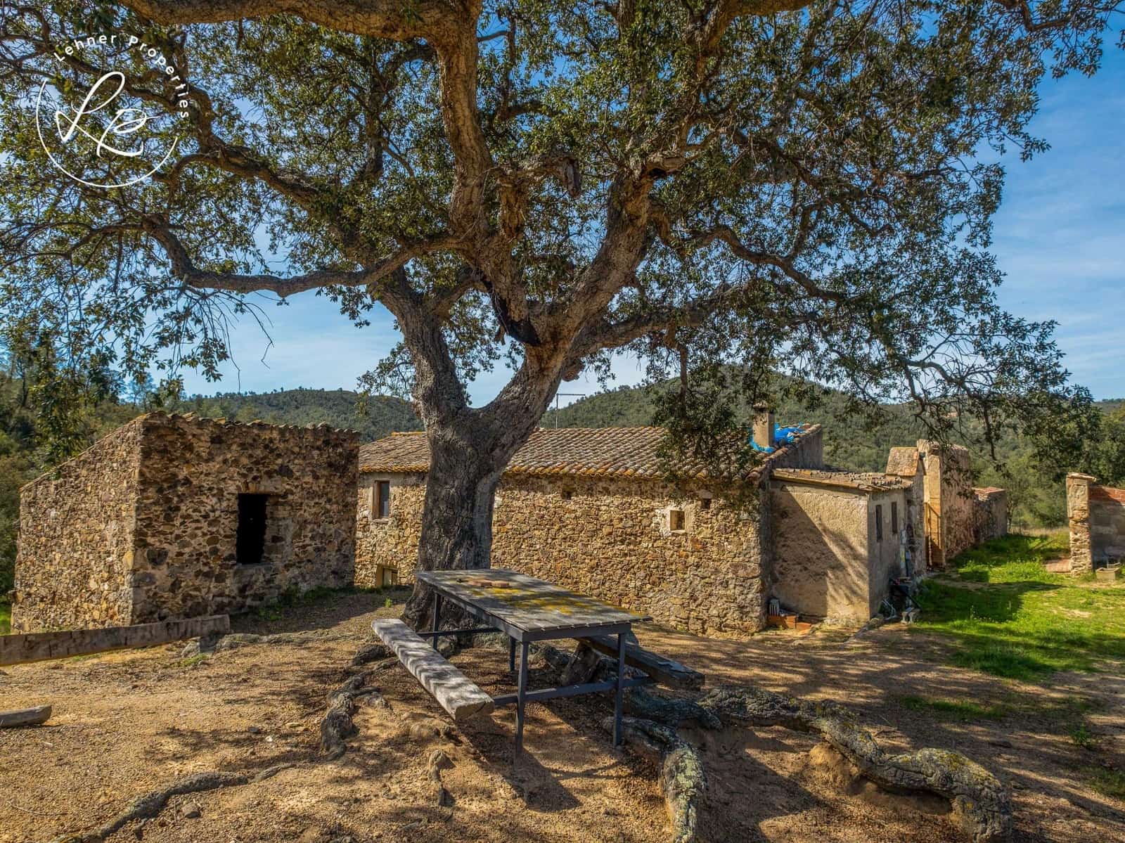 3 sypialnia Finka/Dom wiejski na sprzedaż w Darnius z garażem - 450 000 € (Ref: 9431685)