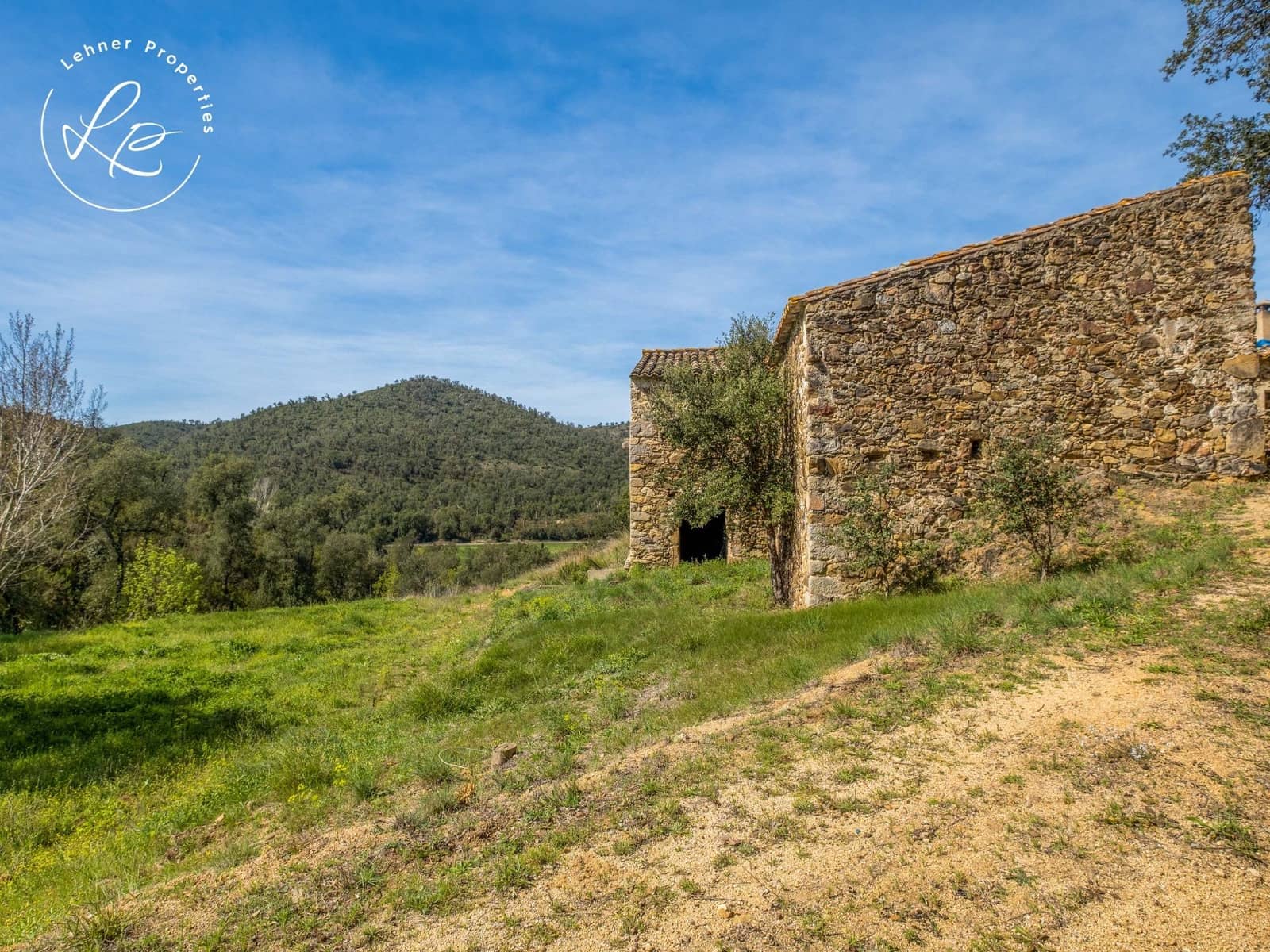 3 sypialnia Finka/Dom wiejski na sprzedaż w Darnius z garażem - 450 000 € (Ref: 9431685)