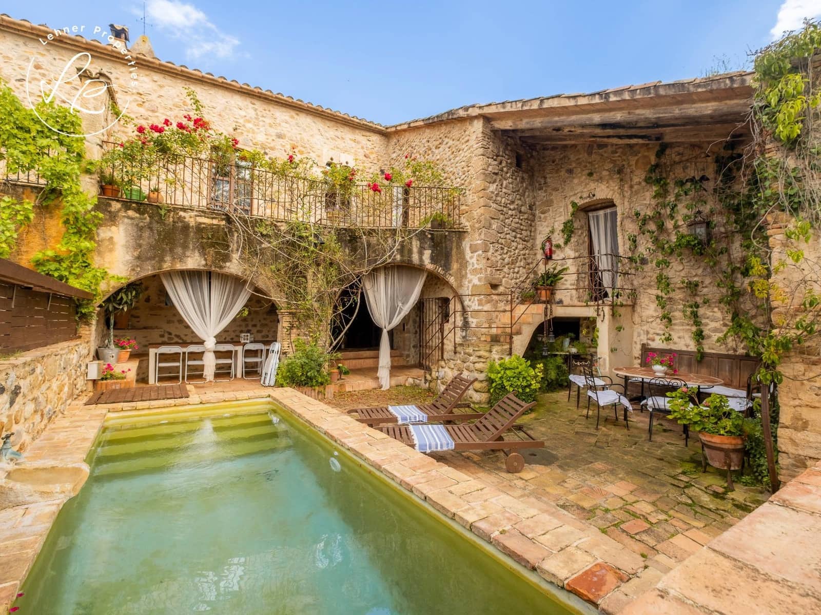 9 slaapkamer Huis te koop in Esponella - € 1.290.000 (Ref: 9431686)