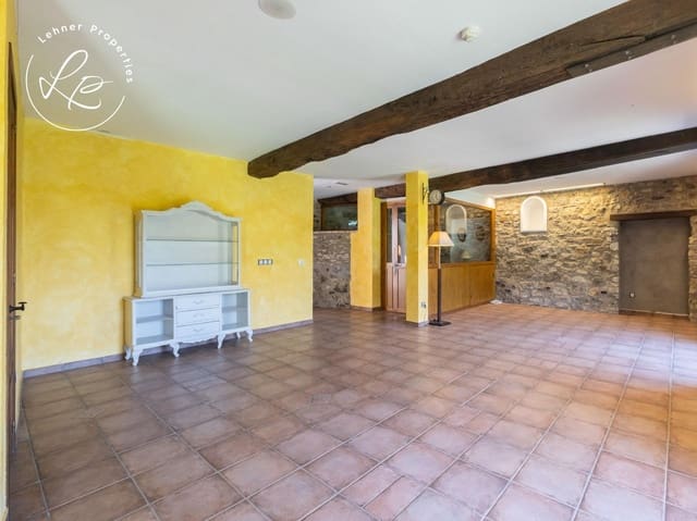 9 slaapkamer Finca/Landhuis te koop in La Vall de Bianya met garage - € 1.000.000 (Ref: 9431687)