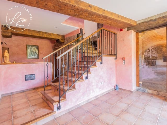 9 slaapkamer Finca/Landhuis te koop in La Vall de Bianya met garage - € 1.000.000 (Ref: 9431687)