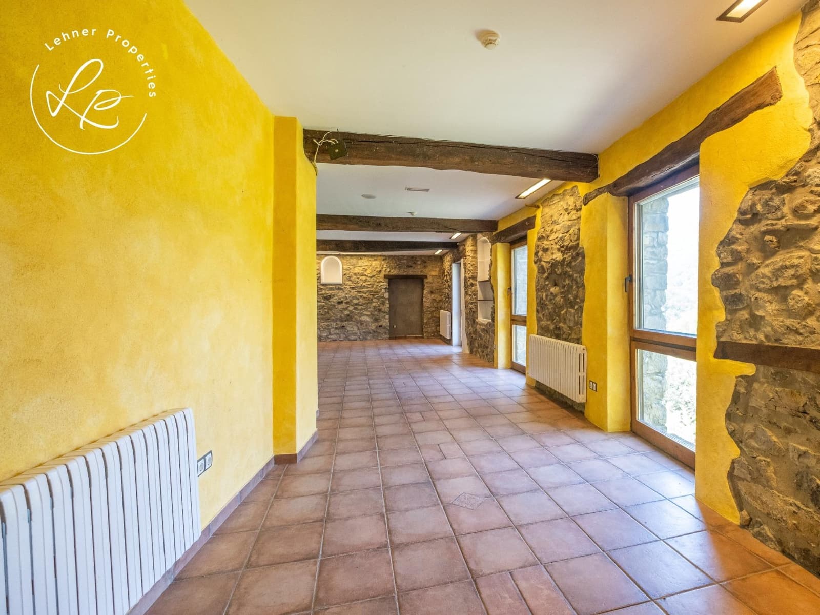 9 bedroom Finca/Country House for sale in La Vall de Bianya with garage - € 1,000,000 (Ref: 9431687)