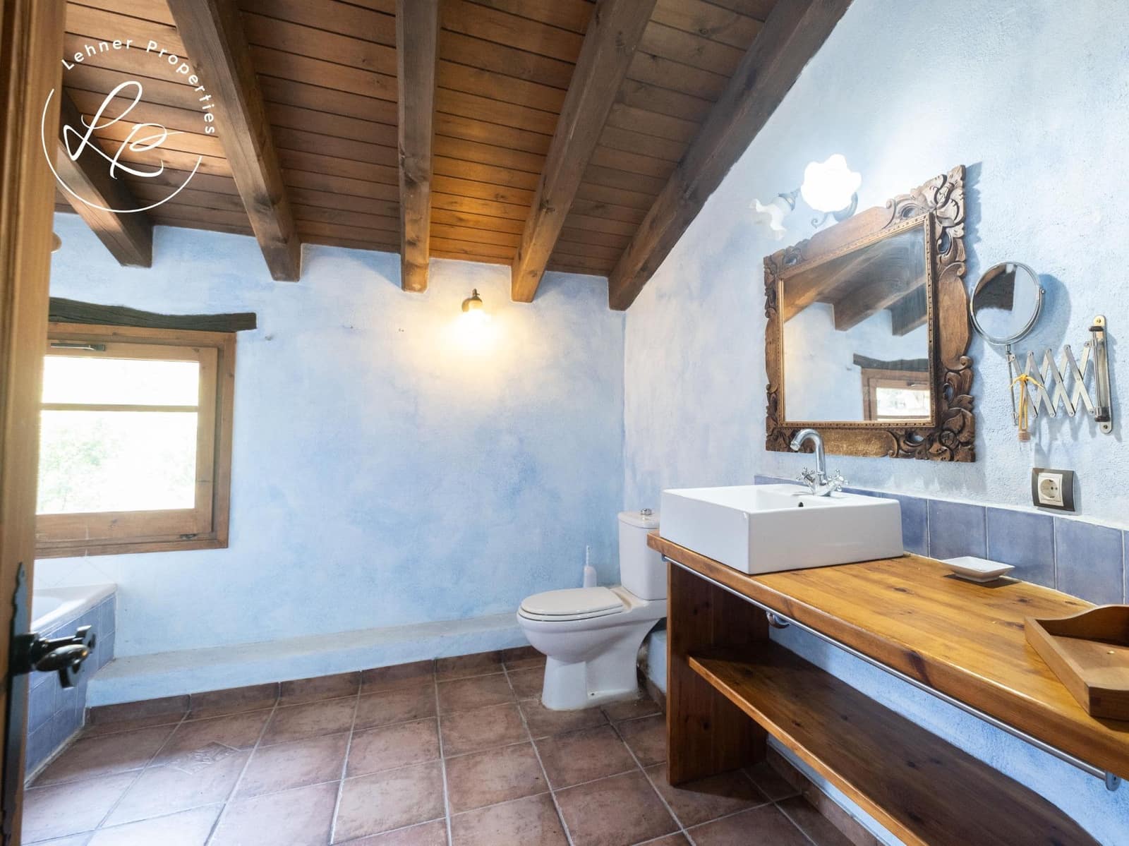 9 bedroom Finca/Country House for sale in La Vall de Bianya with garage - € 1,000,000 (Ref: 9431687)