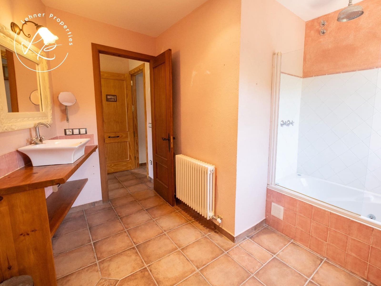 9 bedroom Finca/Country House for sale in La Vall de Bianya with garage - € 1,000,000 (Ref: 9431687)