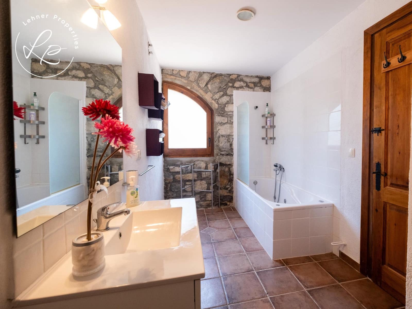 9 bedroom Finca/Country House for sale in La Vall de Bianya with garage - € 1,000,000 (Ref: 9431687)