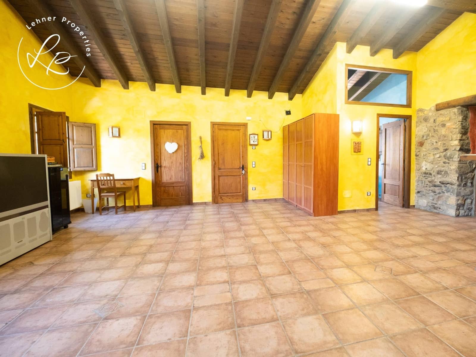 9 bedroom Finca/Country House for sale in La Vall de Bianya with garage - € 1,000,000 (Ref: 9431687)