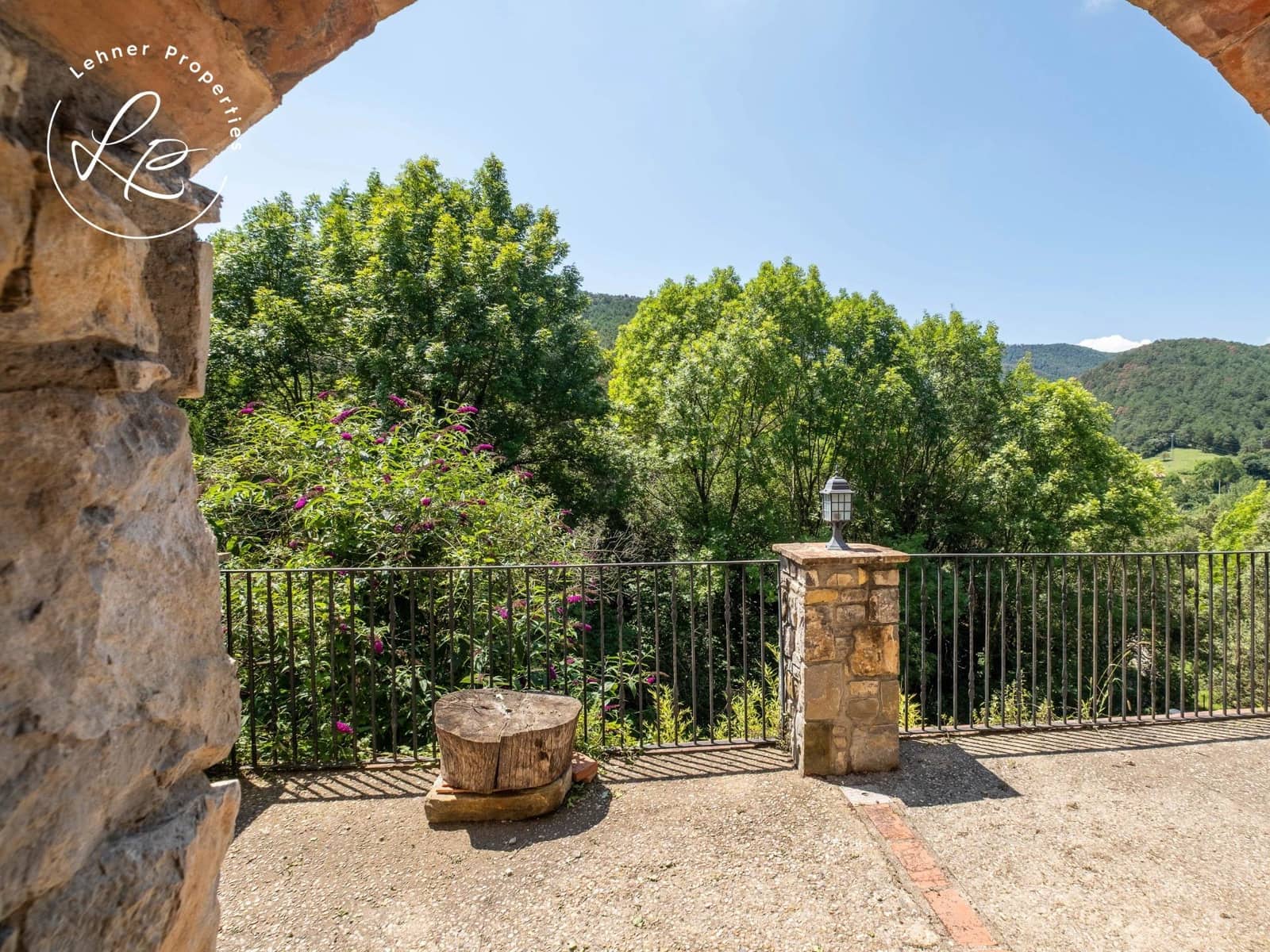 9 bedroom Finca/Country House for sale in La Vall de Bianya with garage - € 1,000,000 (Ref: 9431687)