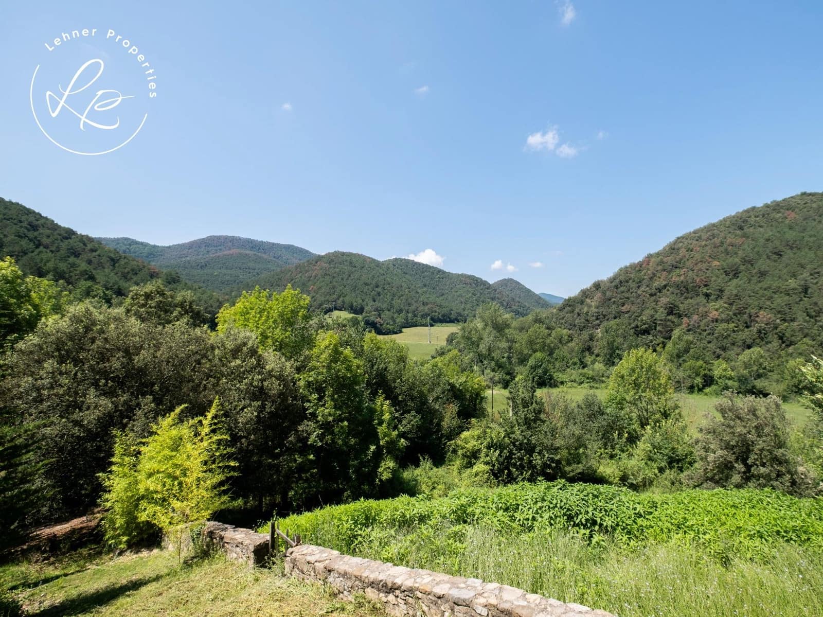 9 bedroom Finca/Country House for sale in La Vall de Bianya with garage - € 1,000,000 (Ref: 9431687)