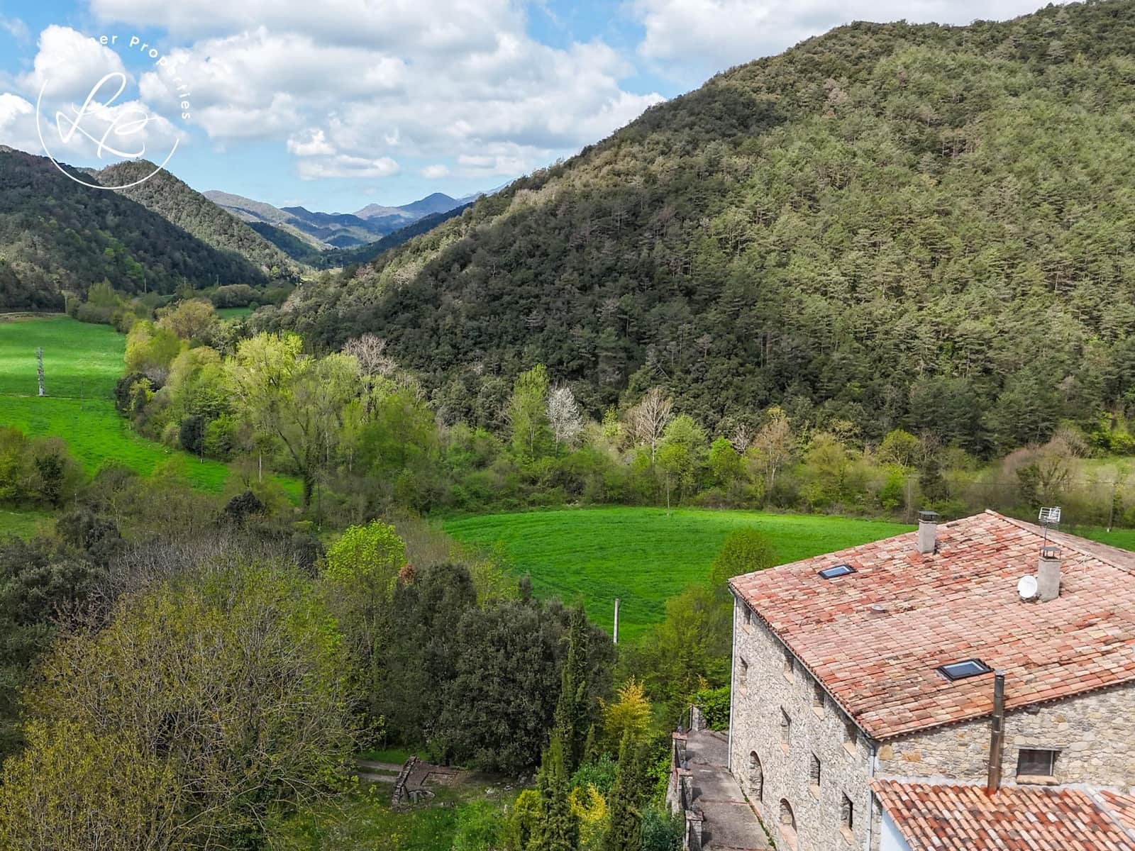 9 bedroom Finca/Country House for sale in La Vall de Bianya with garage - € 1,000,000 (Ref: 9431687)