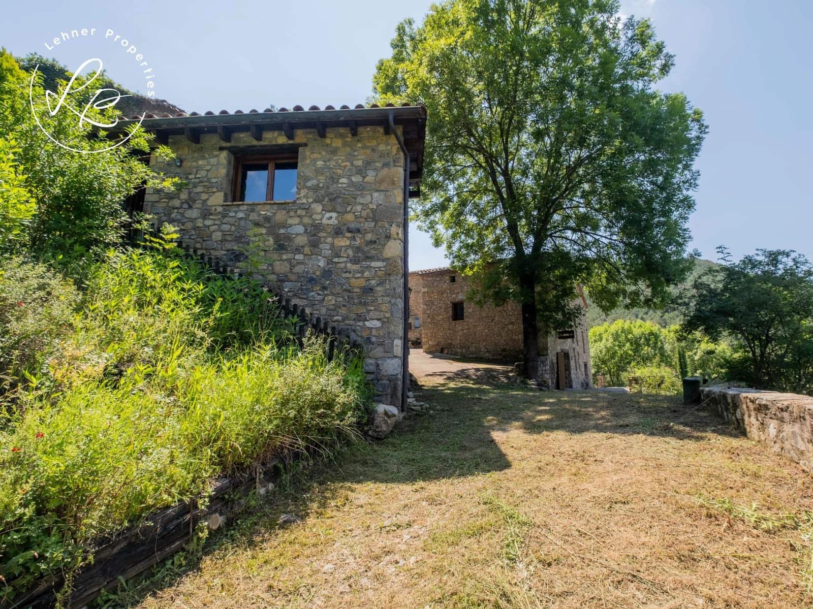 9 soverom Finca/Herregård til salgs i La Vall de Bianya med garasje - € 1 000 000 (Ref: 9431687)