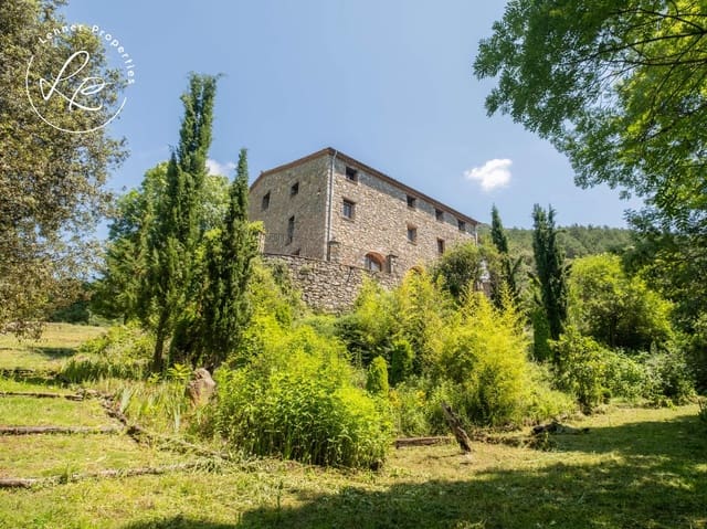 9 bedroom Finca/Country House for sale in La Vall de Bianya with garage - € 1,000,000 (Ref: 9431687)