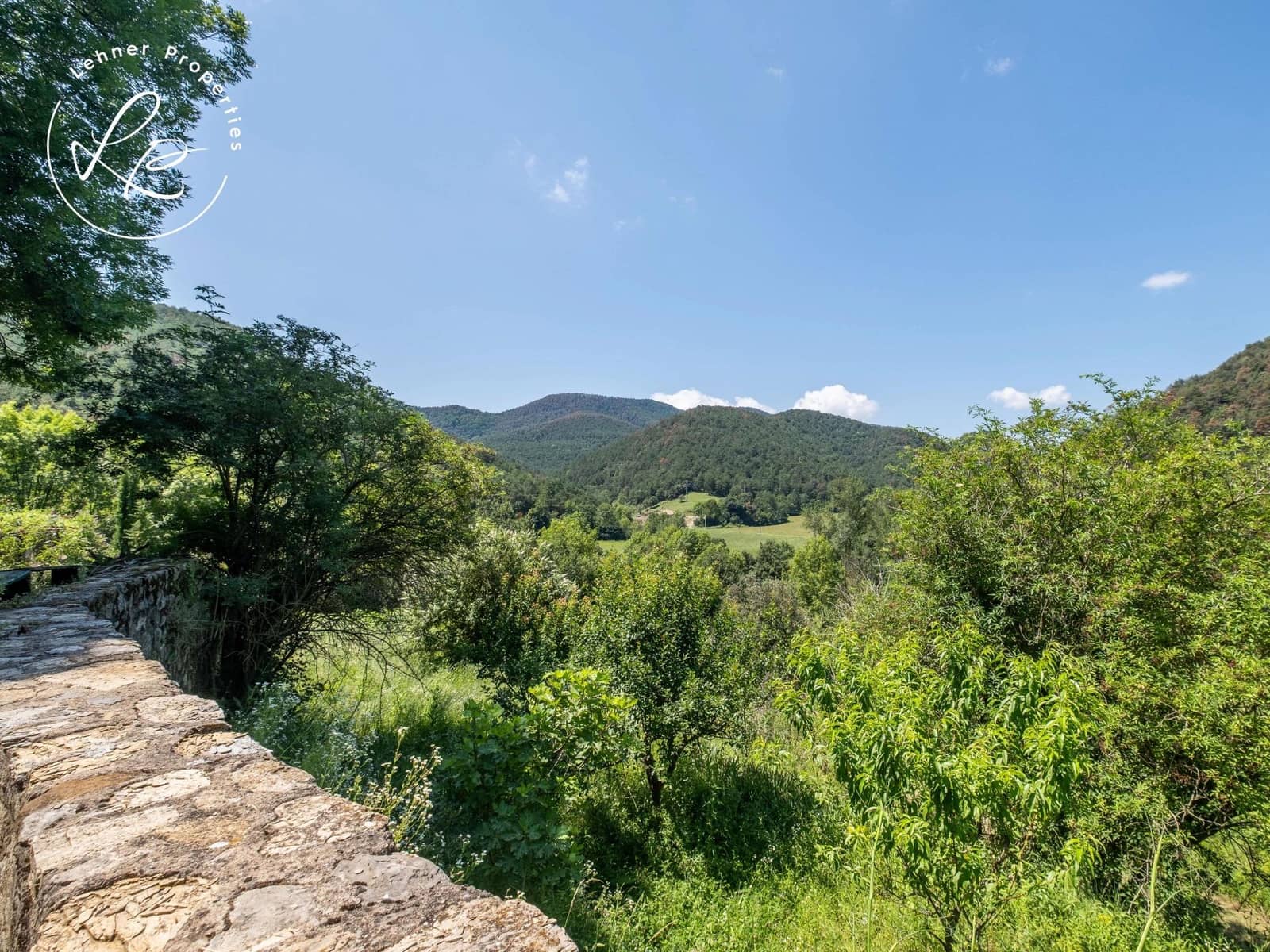 9 soverom Finca/Herregård til salgs i La Vall de Bianya med garasje - € 1 000 000 (Ref: 9431687)