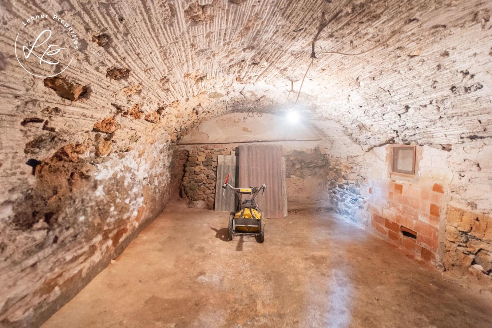 5 slaapkamer Huis te koop in Boadella d'Emporda - € 395.000 (Ref: 9431688)