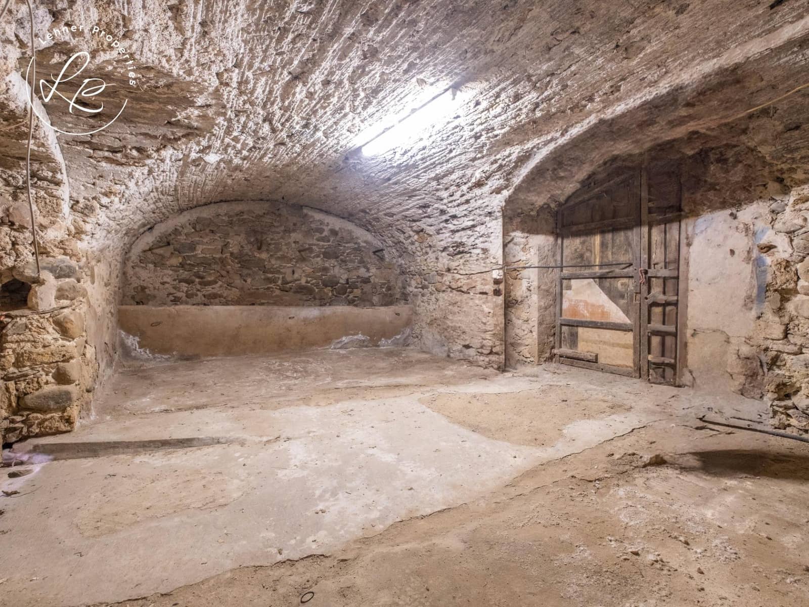 5 slaapkamer Huis te koop in Boadella d'Emporda - € 395.000 (Ref: 9431688)