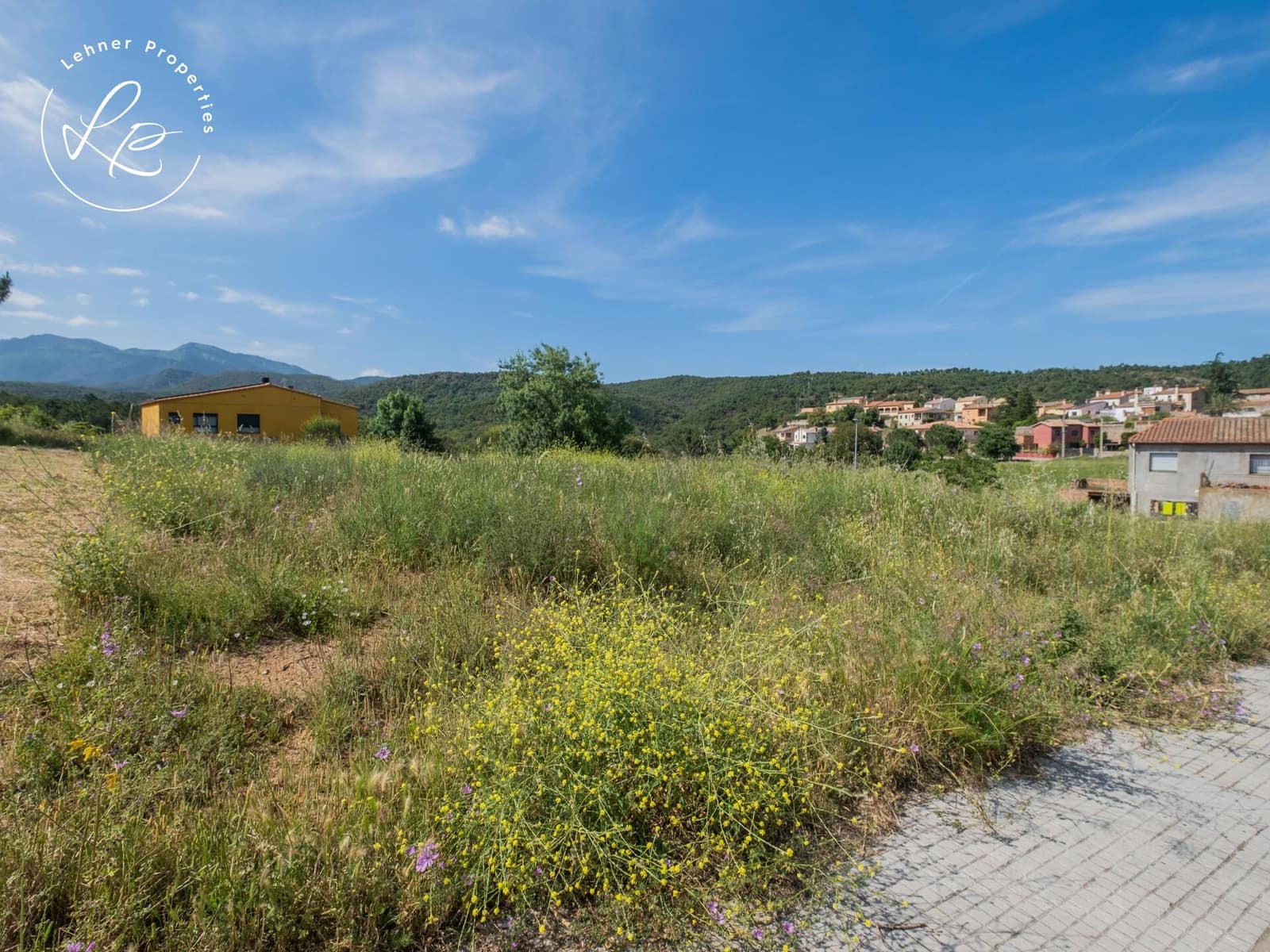 Mark till salu i Darnius - 57 000 € (Ref: 9431690)