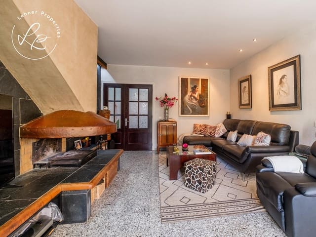 4 sovrum Villa till salu i Empuriabrava, Castelló d'Empúries med pool garage - 795 000 € (Ref: 9431691)
