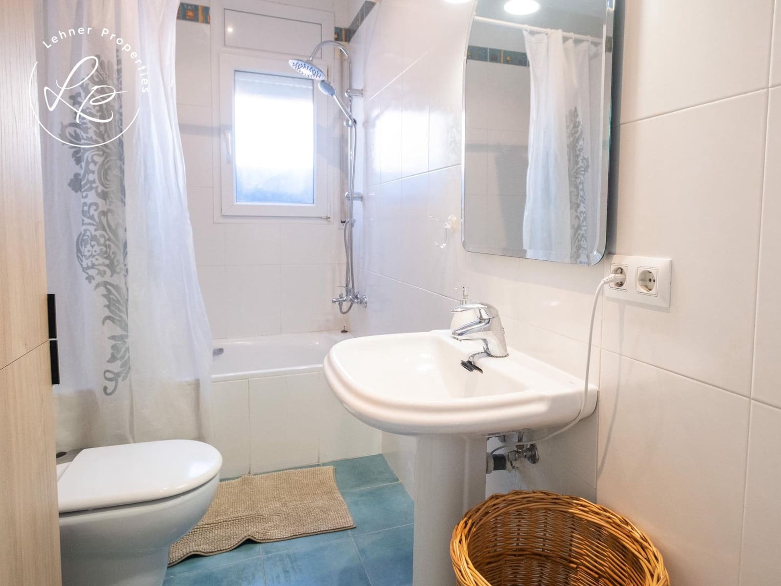 4 sypialnia Willa na sprzedaż w Empuriabrava z basenem garażem - 795 000 € (Ref: 9431691)