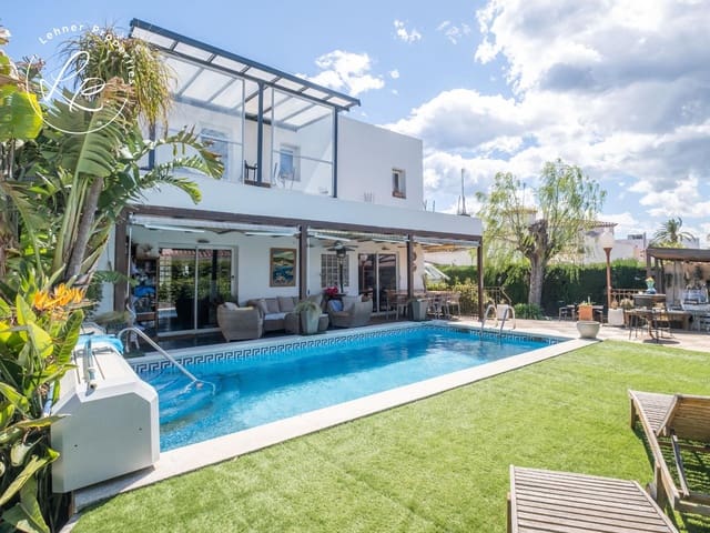 4 sovrum Villa till salu i Empuriabrava, Castelló d'Empúries med pool garage - 795 000 € (Ref: 9431691)