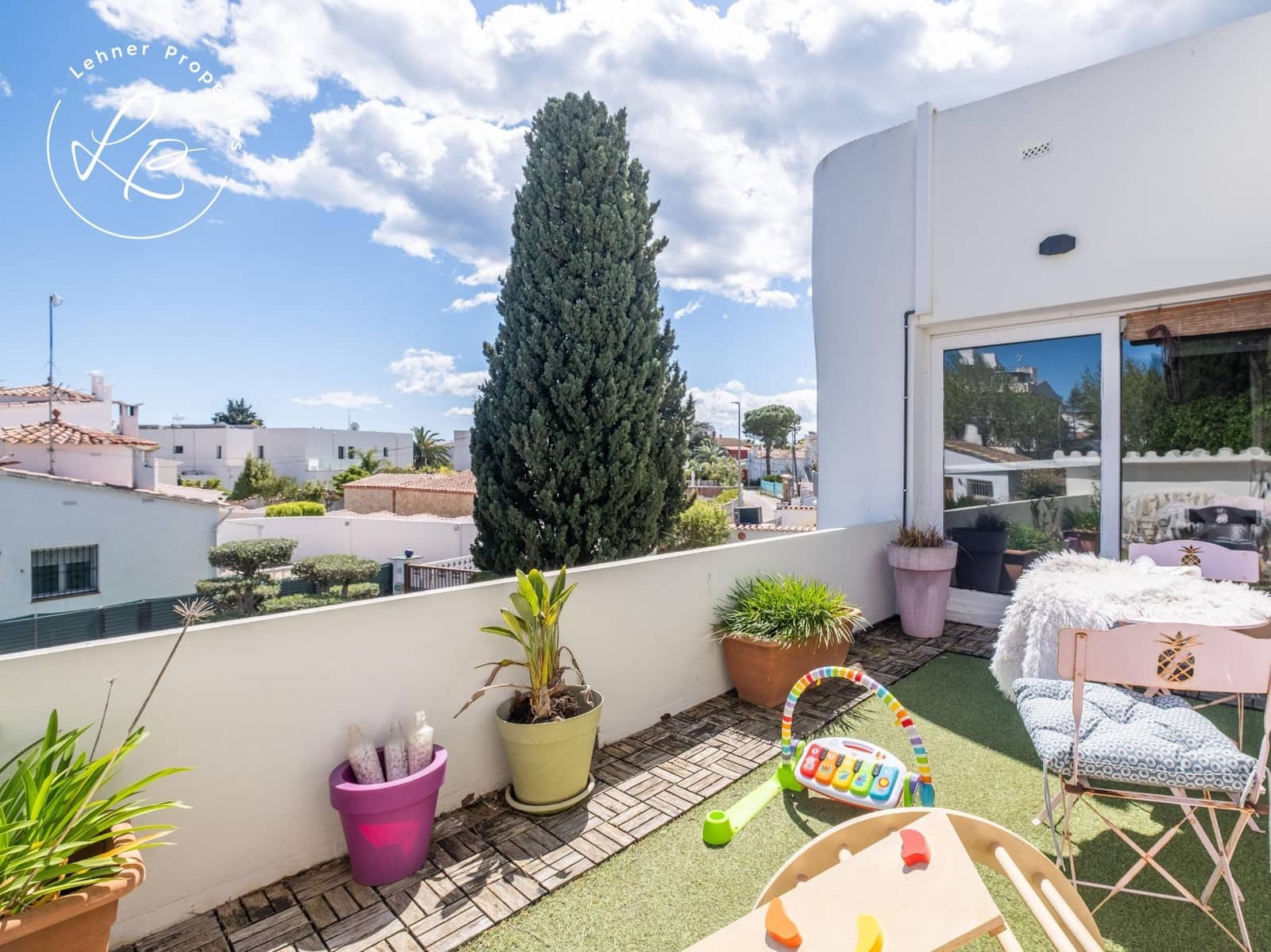 4 sypialnia Willa na sprzedaż w Empuriabrava z basenem garażem - 795 000 € (Ref: 9431691)