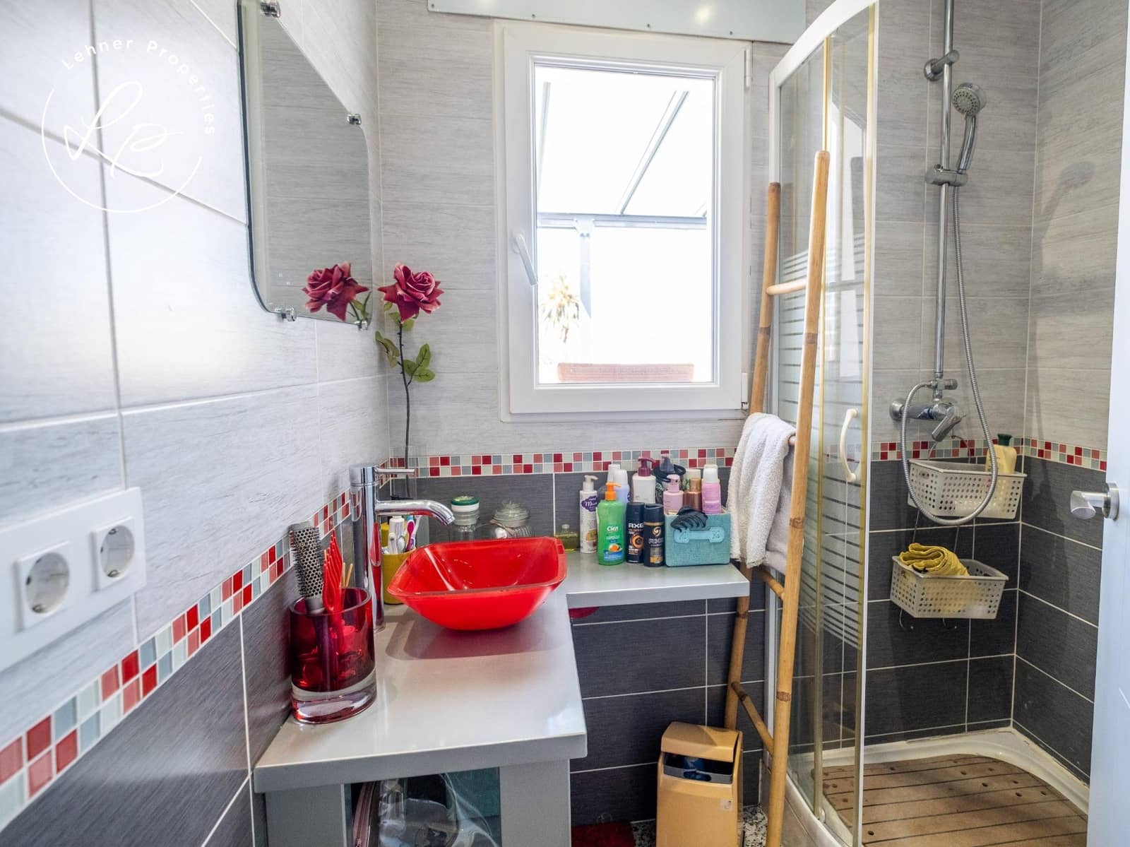 4 sypialnia Willa na sprzedaż w Empuriabrava z basenem garażem - 795 000 € (Ref: 9431691)