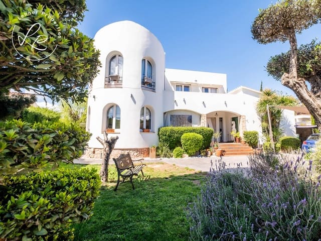 4 sovrum Villa till salu i Empuriabrava, Castelló d'Empúries med pool garage - 795 000 € (Ref: 9431691)