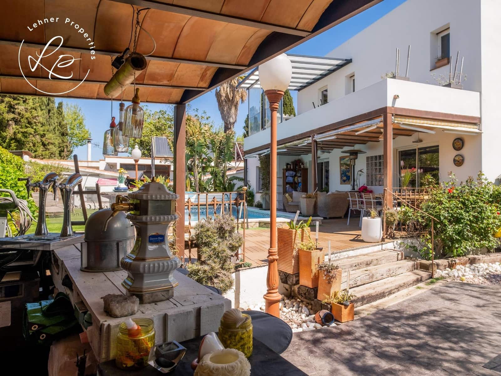 4 sypialnia Willa na sprzedaż w Empuriabrava z basenem garażem - 795 000 € (Ref: 9431691)