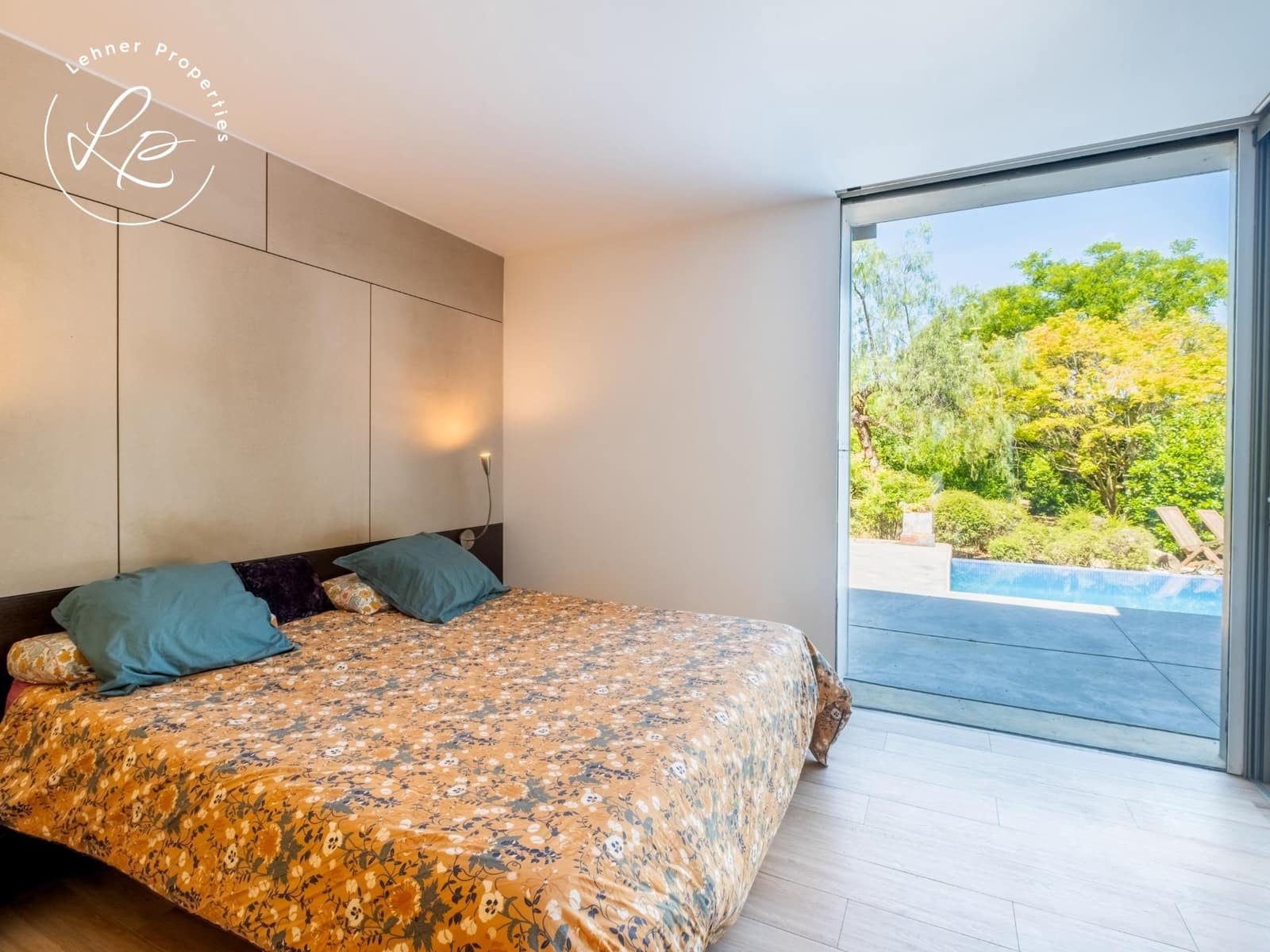 5 slaapkamer Finca/Landhuis te koop in Avinyonet de Puigventos met zwembad garage - € 895.000 (Ref: 9431692)
