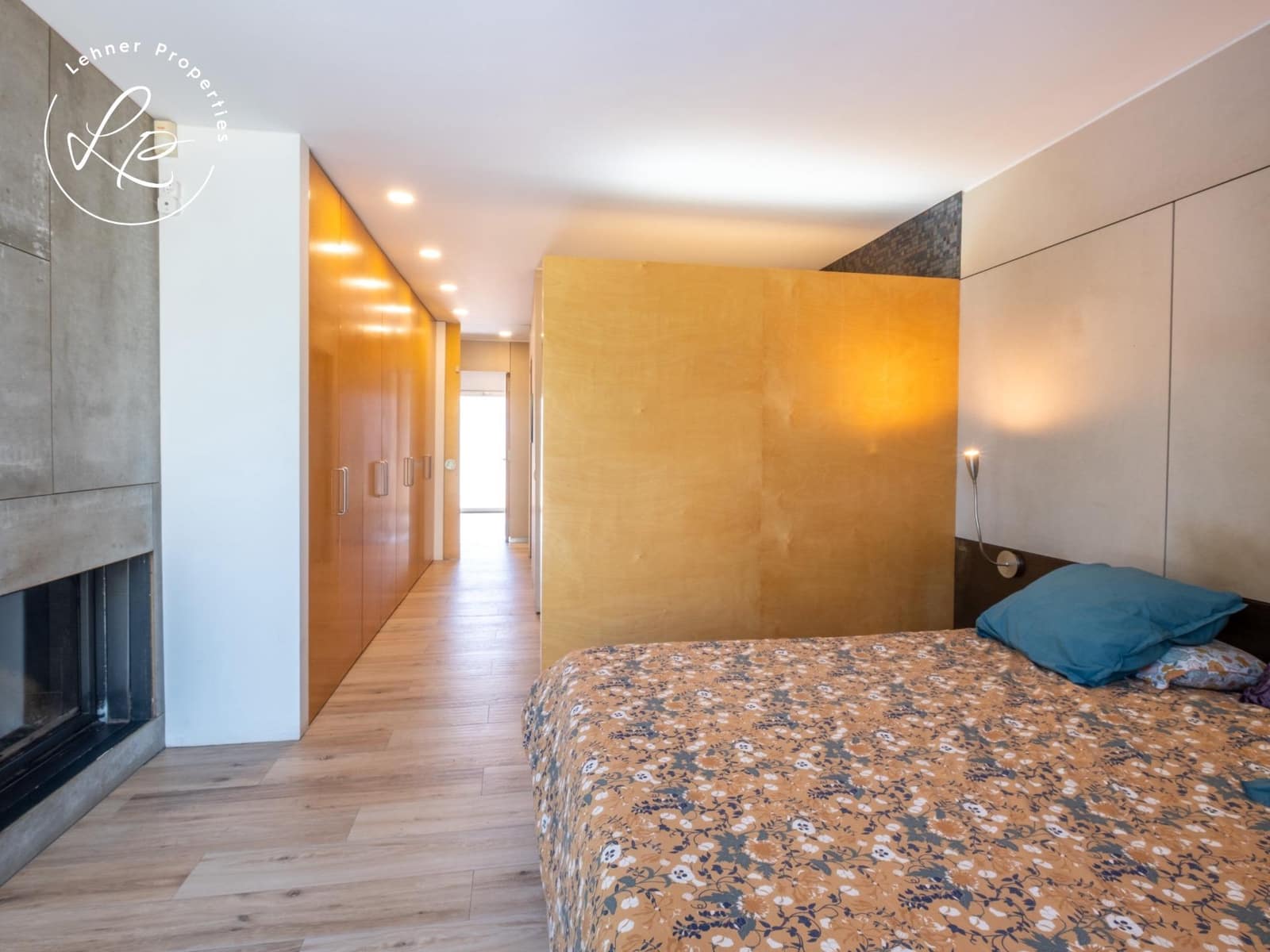 5 slaapkamer Finca/Landhuis te koop in Avinyonet de Puigventos met zwembad garage - € 895.000 (Ref: 9431692)