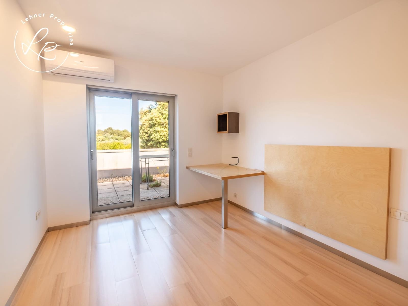 5 slaapkamer Finca/Landhuis te koop in Avinyonet de Puigventos met zwembad garage - € 895.000 (Ref: 9431692)