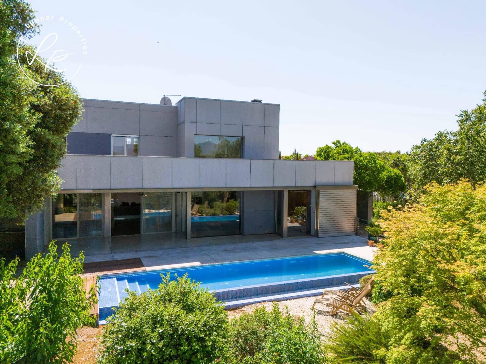 5 slaapkamer Finca/Landhuis te koop in Avinyonet de Puigventos met zwembad garage - € 895.000 (Ref: 9431692)