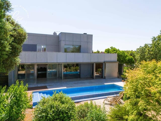 5 Zimmer Finca/Landgut zu verkaufen in Avinyonet de Puigventós mit Pool Garage - 895.000 € (Ref: 9431692)