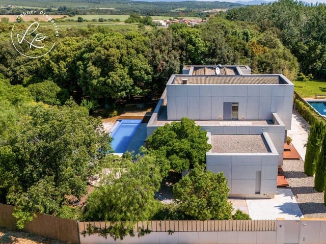 5 Zimmer Finca/Landgut zu verkaufen in Avinyonet de Puigventós mit Pool Garage - 895.000 € (Ref: 9431692)