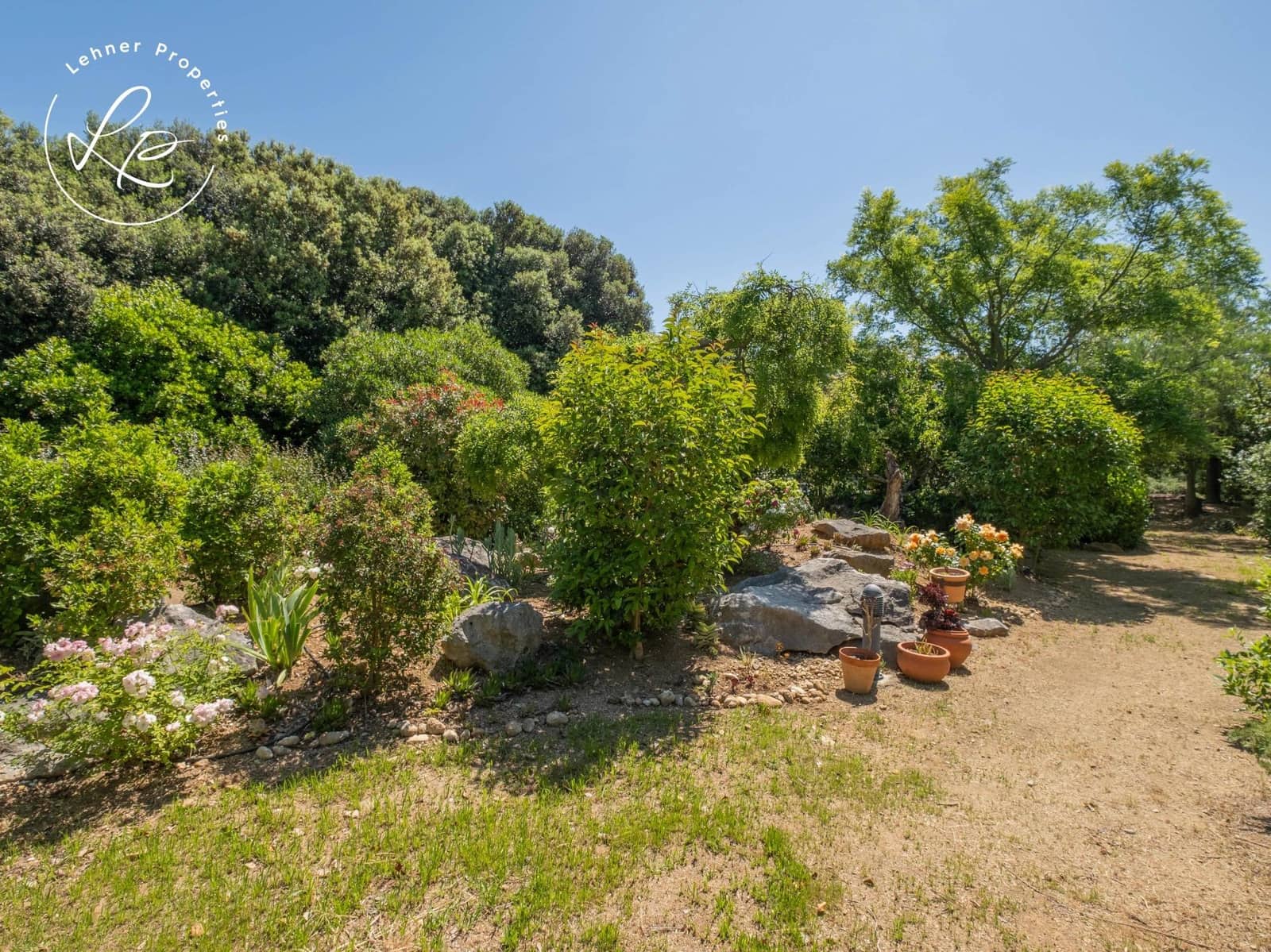5 slaapkamer Finca/Landhuis te koop in Avinyonet de Puigventos met zwembad garage - € 895.000 (Ref: 9431692)