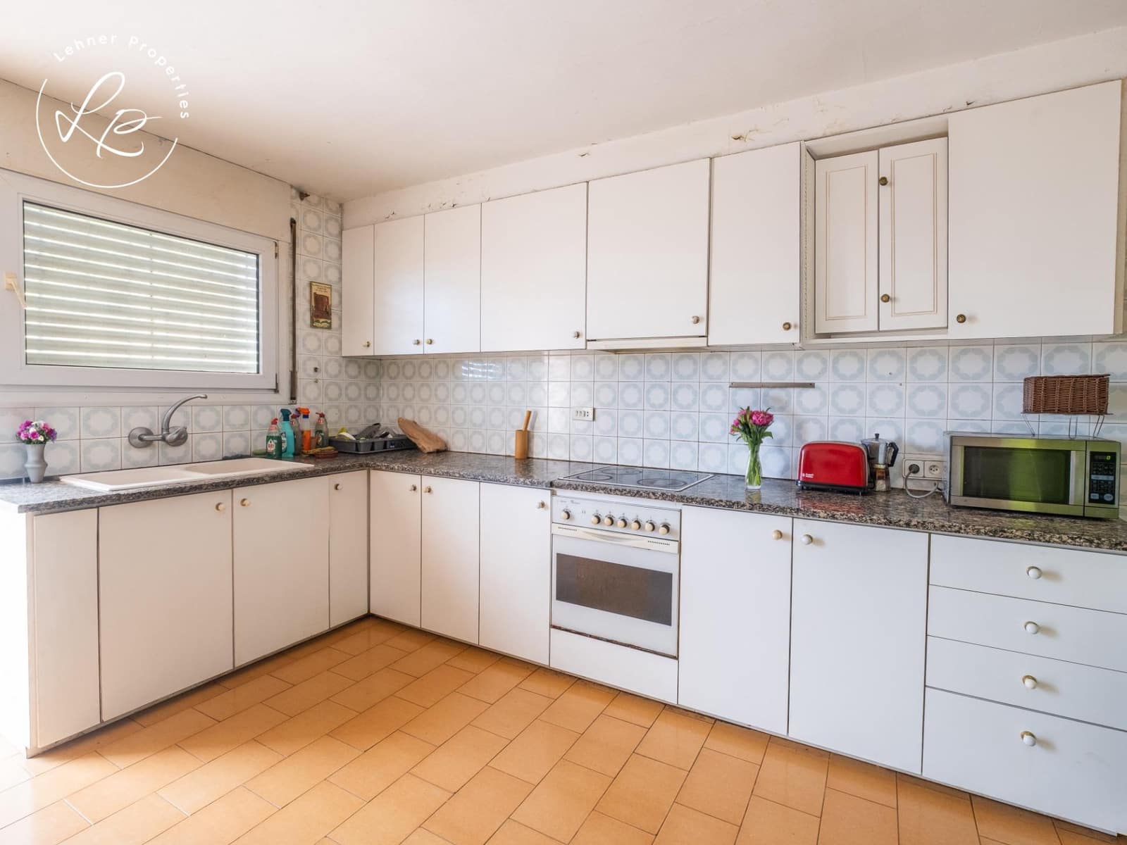 5 soveværelse Byhus til salg i Pontos - € 398.000 (Ref: 9431693)