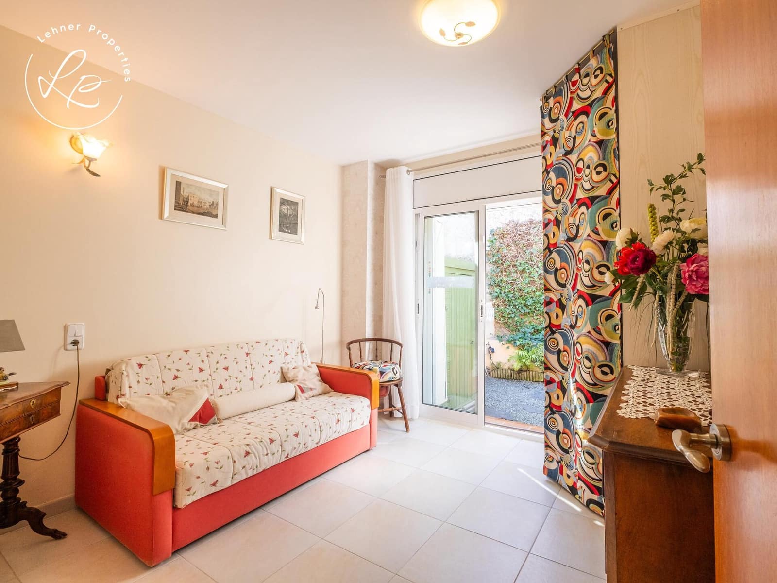 2 makuuhuone Omakotitalo myytävänä paikassa Llanca mukana 
autotalli - 450 000 € (Ref: 9431695)