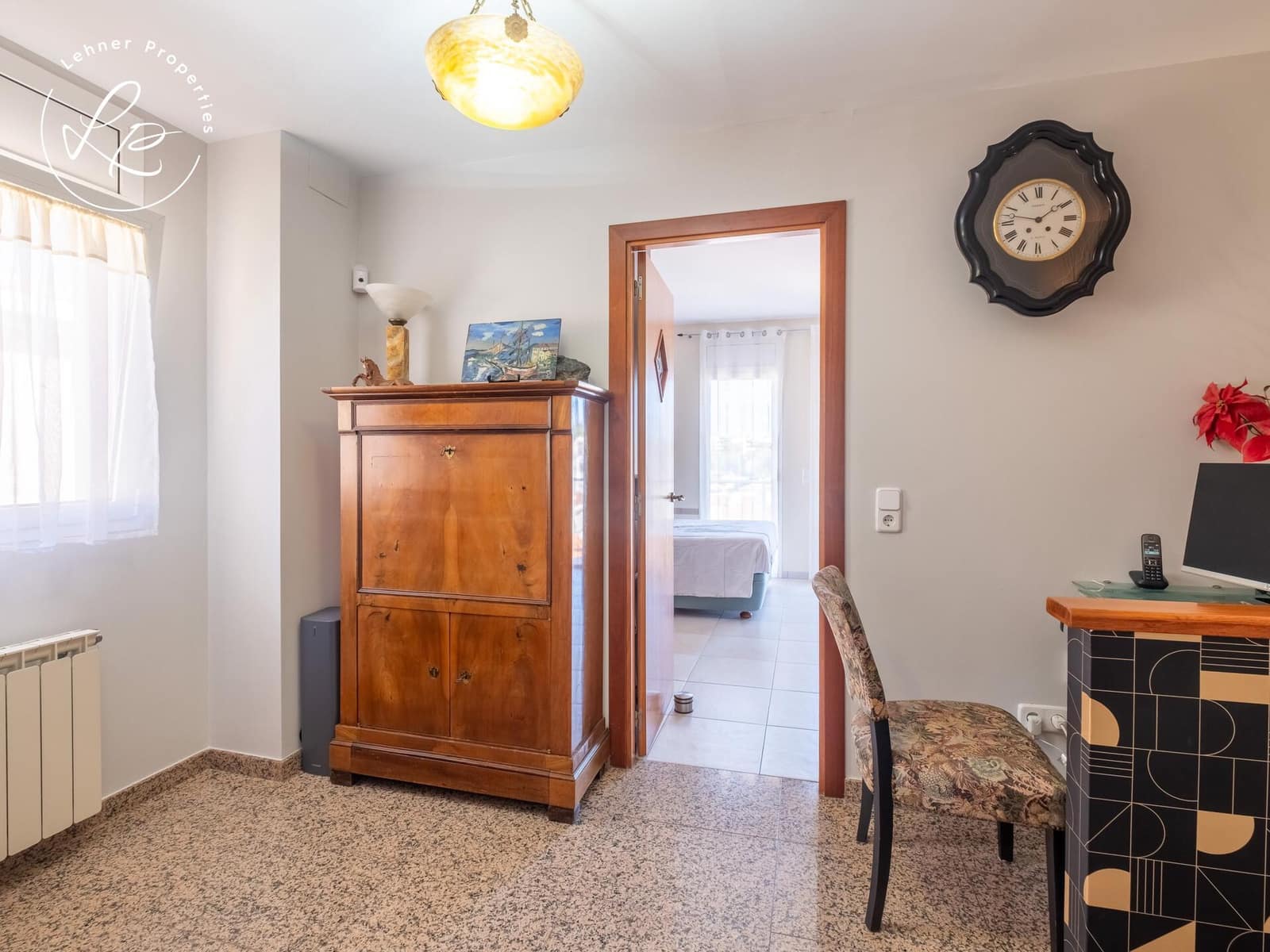 2 makuuhuone Omakotitalo myytävänä paikassa Llanca mukana 
autotalli - 450 000 € (Ref: 9431695)