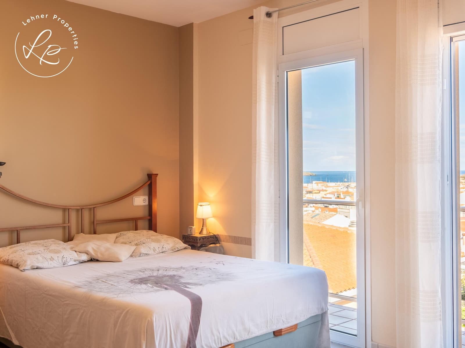 2 makuuhuone Omakotitalo myytävänä paikassa Llanca mukana 
autotalli - 450 000 € (Ref: 9431695)