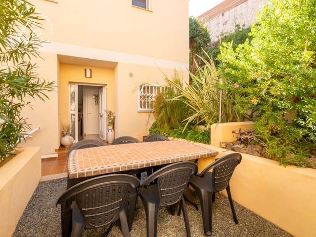 3 bedroom Townhouse for sale in Llançà with garage - € 435,000 (Ref: 9431695)