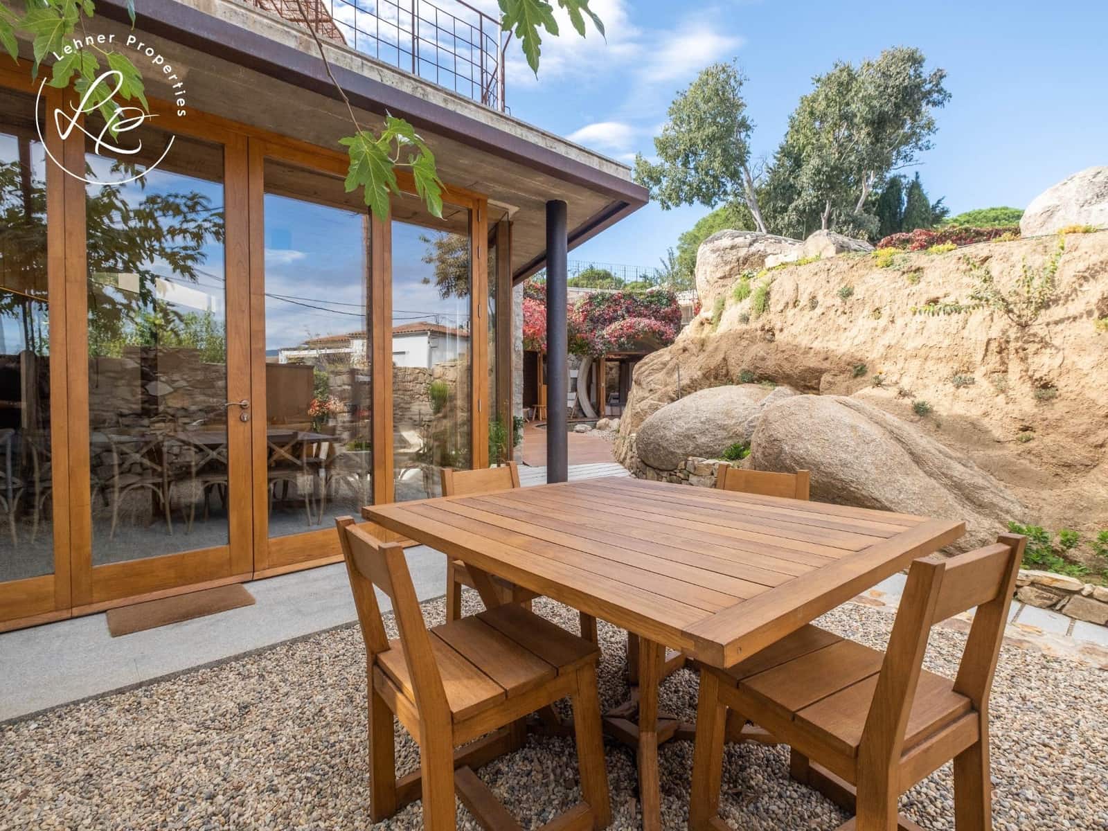 7 soveværelse Finca/Landehus til salg i Capmany med swimmingpool - € 1.450.000 (Ref: 9440594)