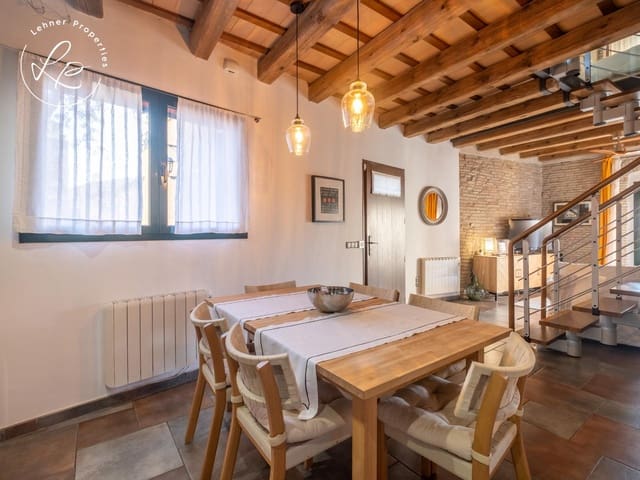 Casa de 5 habitaciones en Peralada en venta - 465.000 € (Ref: 9450861)