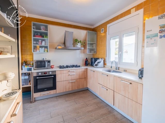 3 makuuhuone Kattohuoneisto myytävänä paikassa Llançà mukana 
autotalli - 285 000 € (Ref: 9518877)